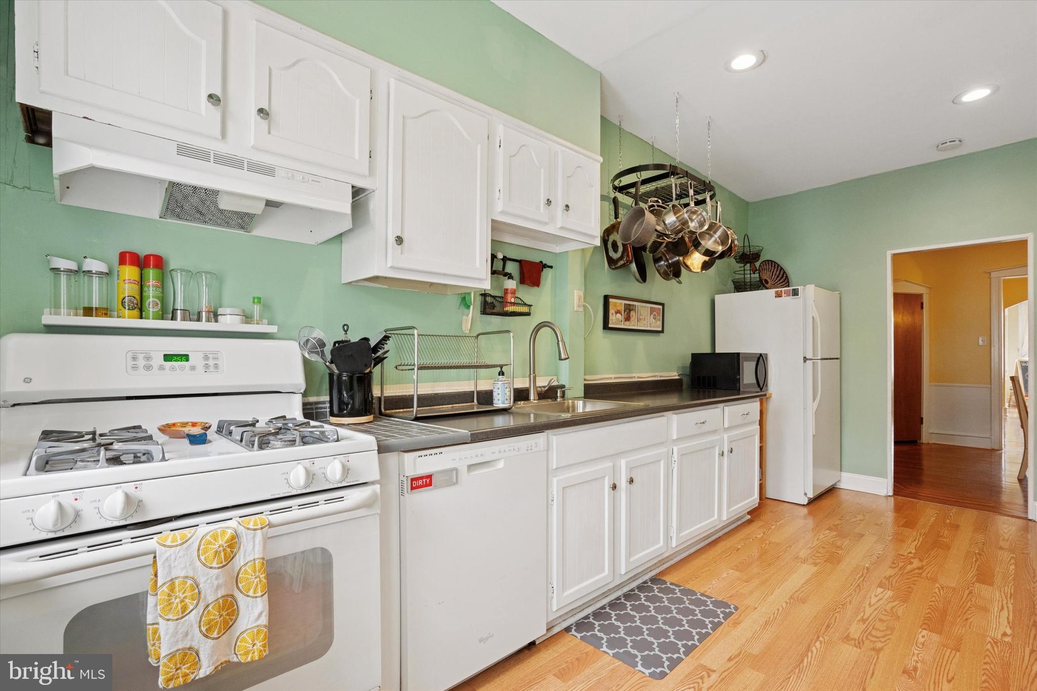 MAYFAIR (WEST) - Residential