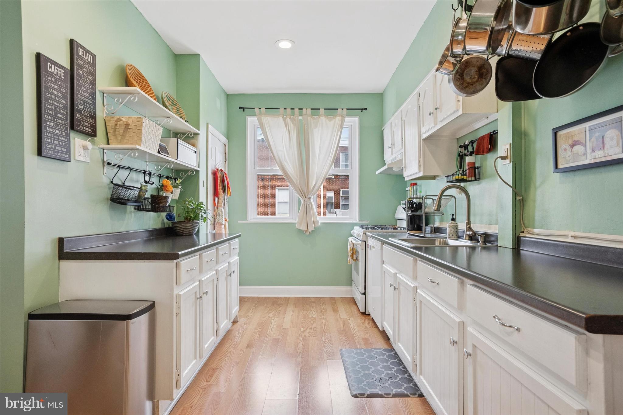 MAYFAIR (WEST) - Residential