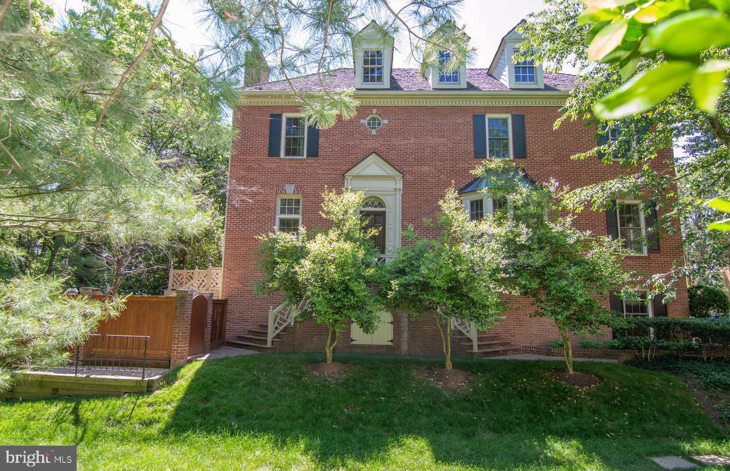 6656 HAMPTON PARK COURT