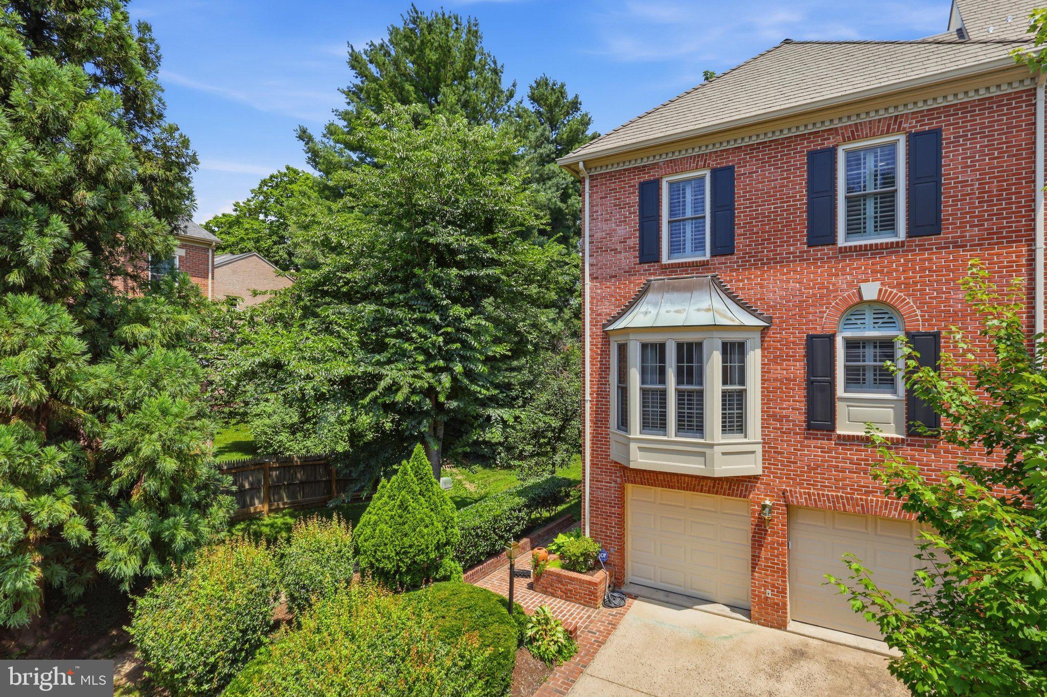 6656 HAMPTON PARK COURT
