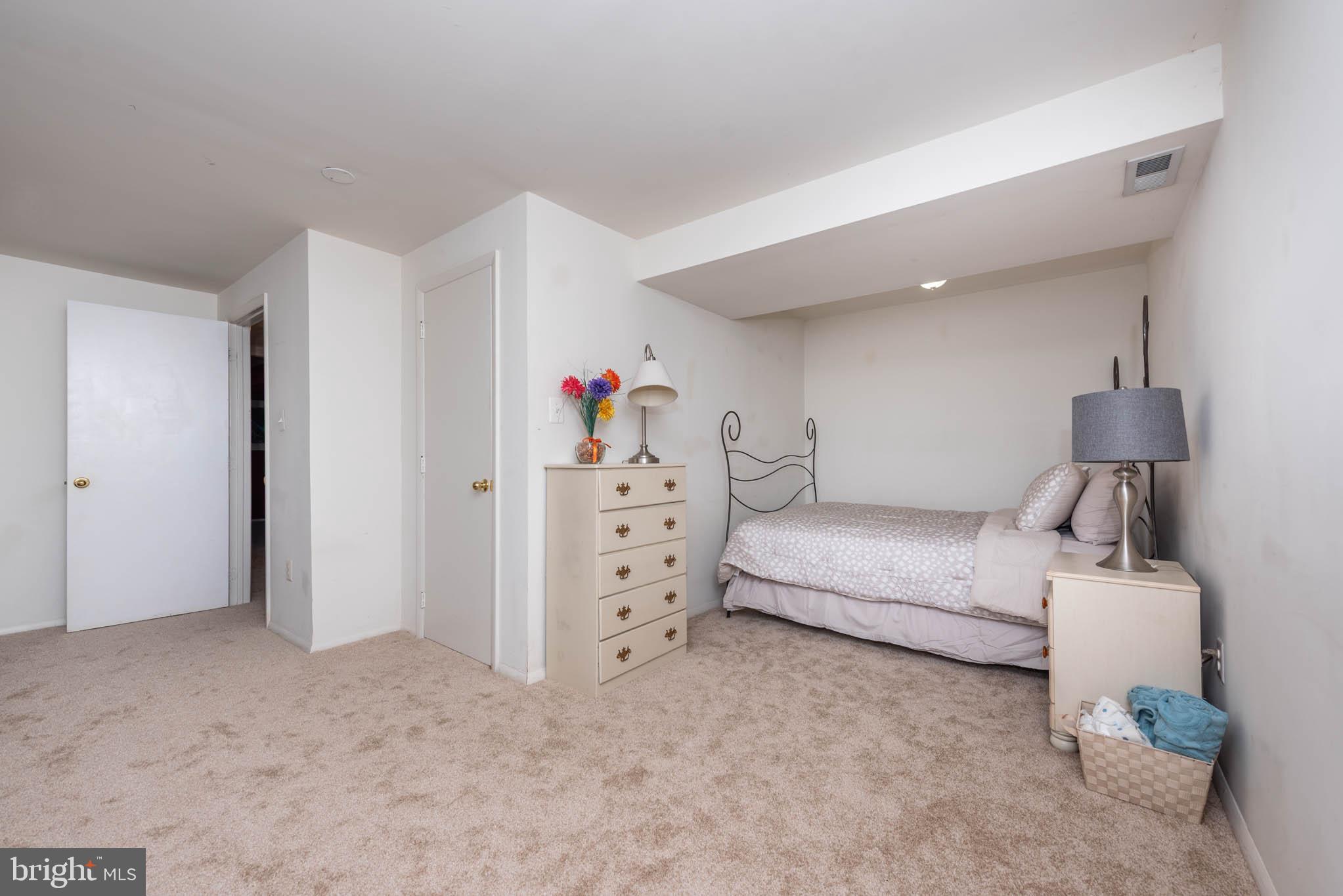 HARMANS WOODS - Residential