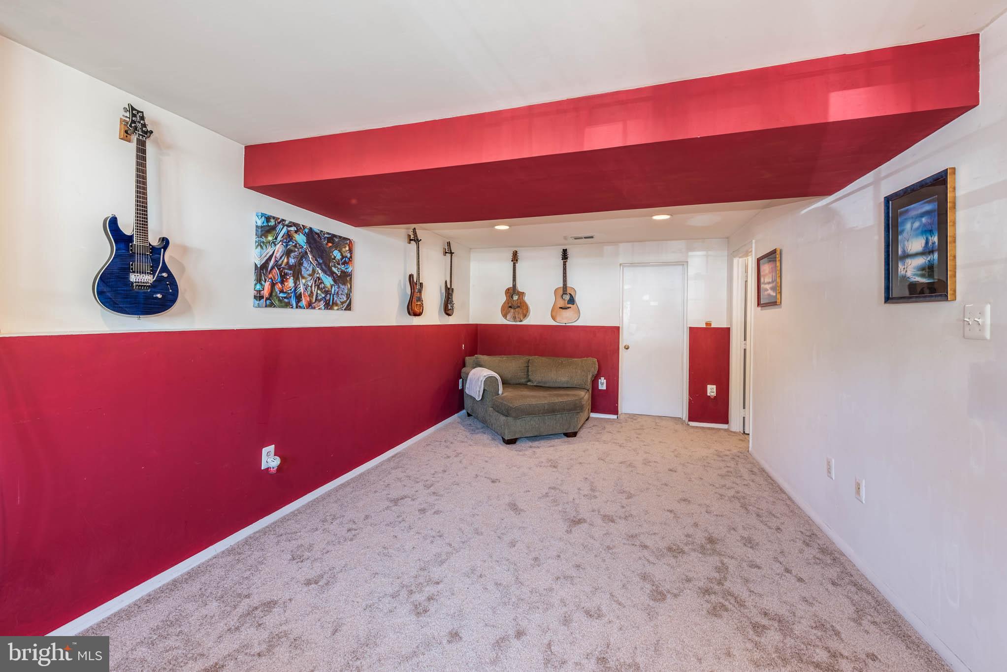 HARMANS WOODS - Residential
