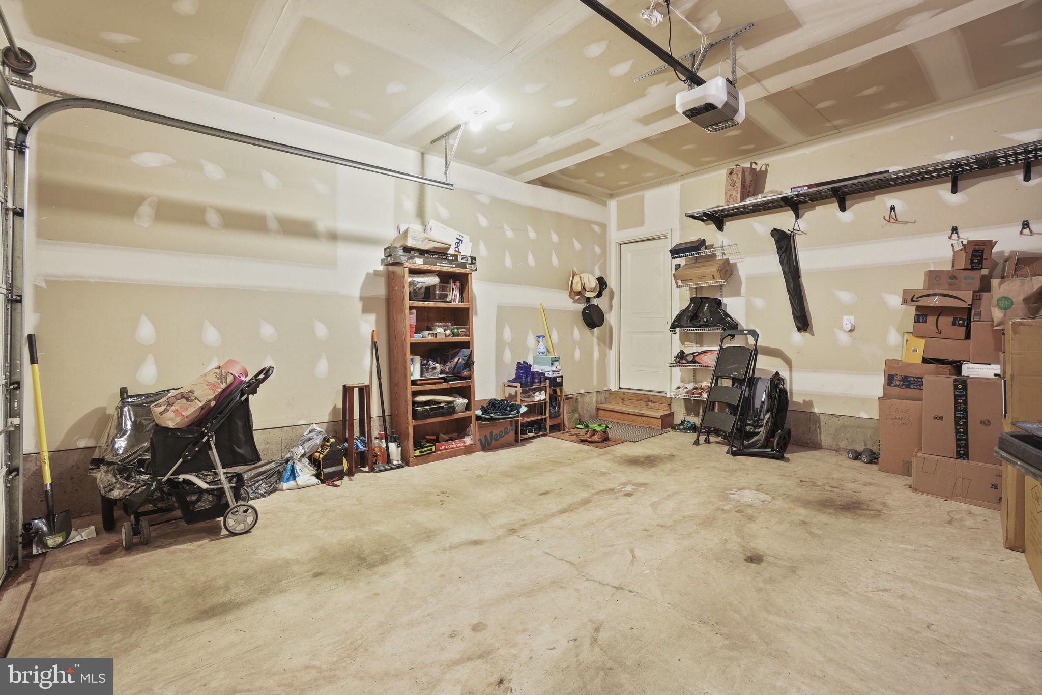 ONE LOUDOUN LANDBAY C - Residential Lease