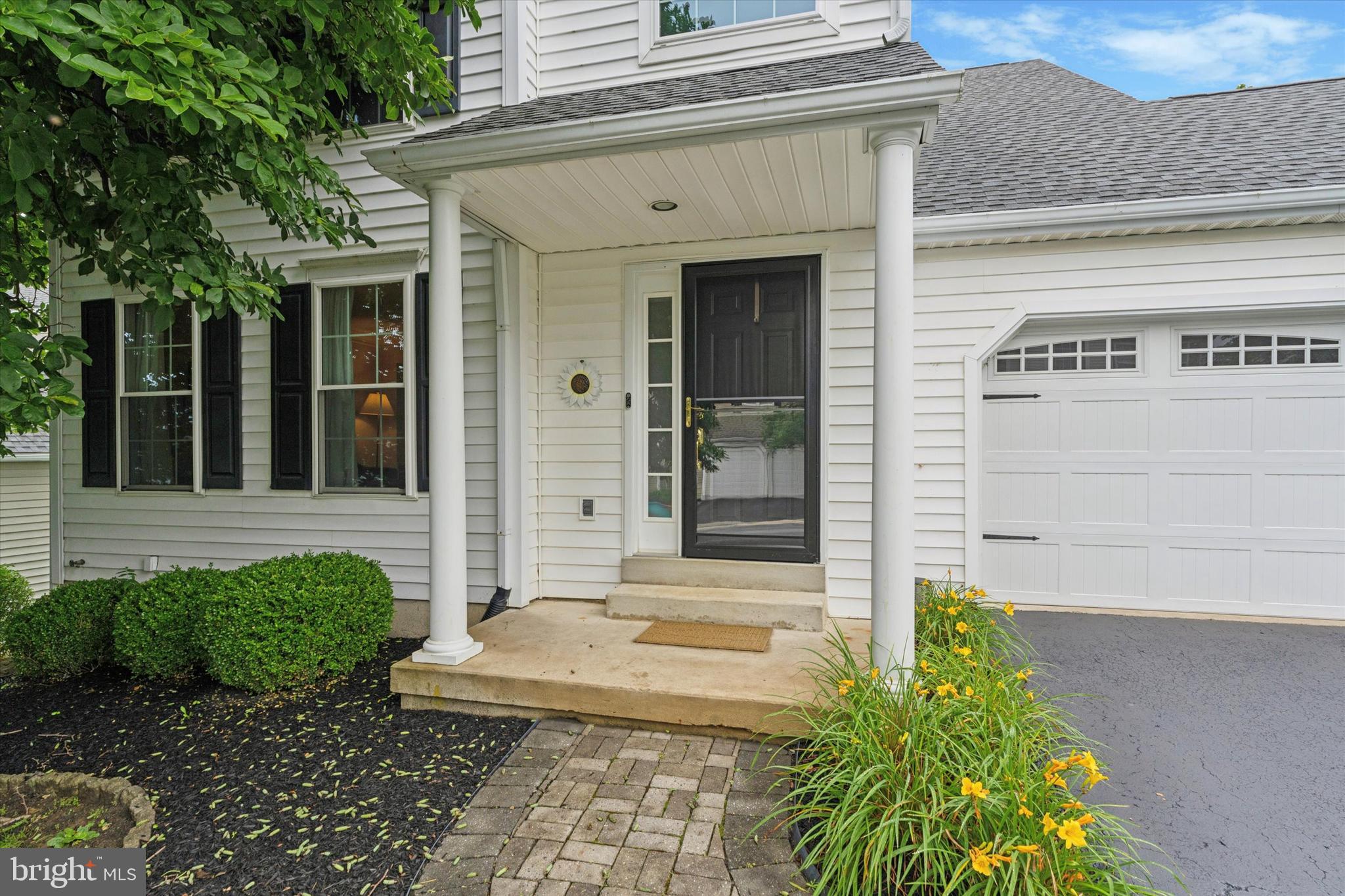422 CARPENTERS COVE LANE