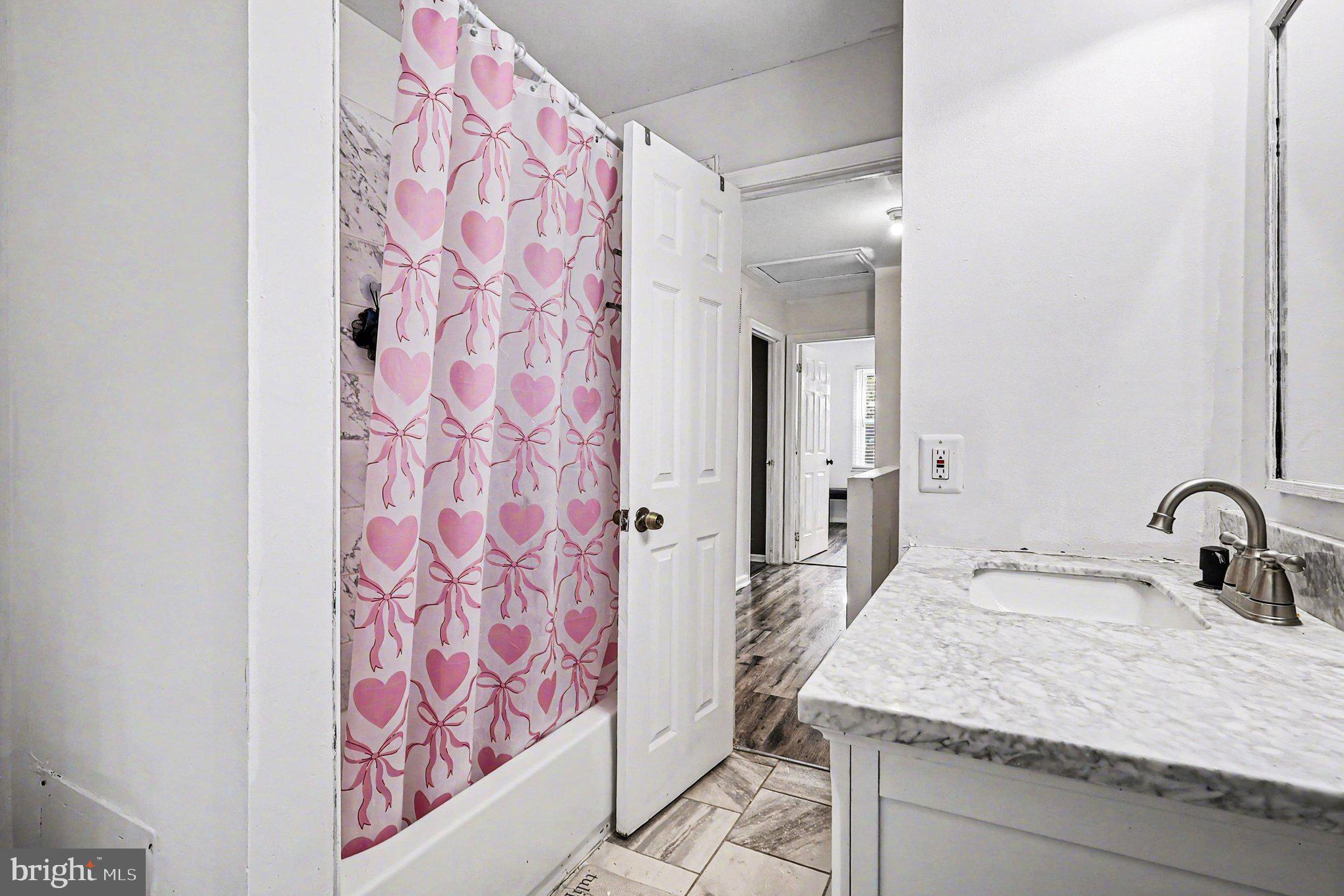 MOUNTAIN VIEW - Residential