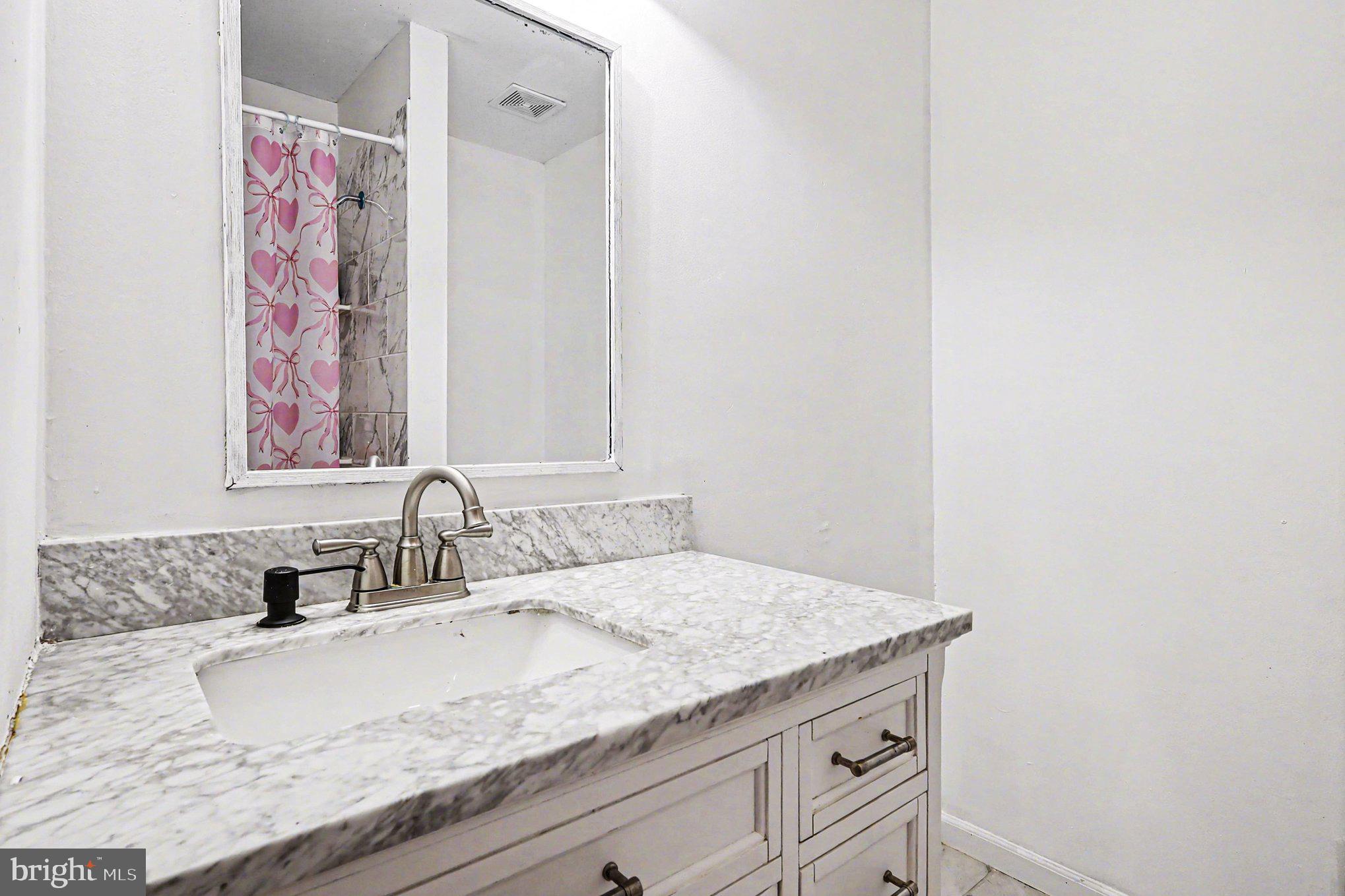 MOUNTAIN VIEW - Residential