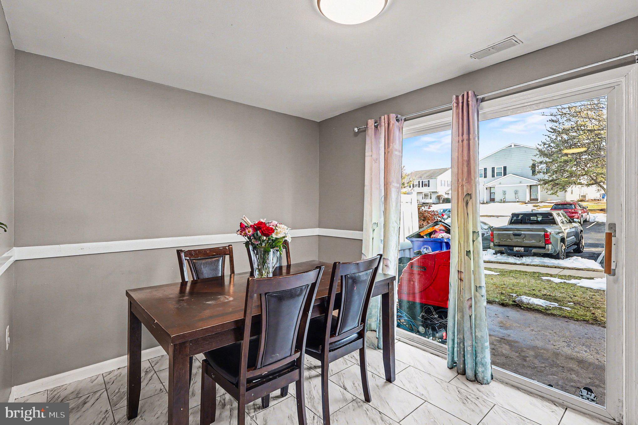 MOUNTAIN VIEW - Residential