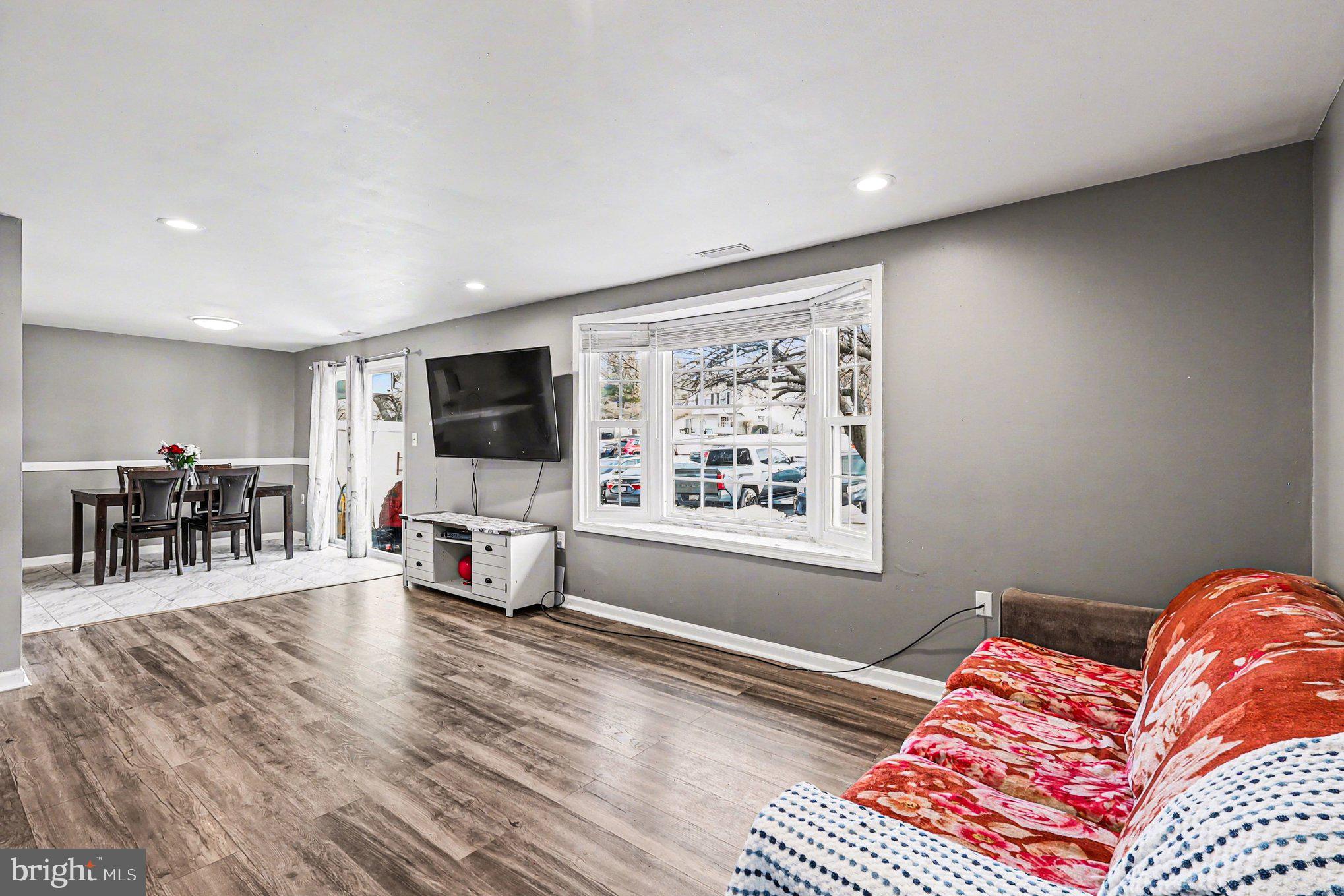 MOUNTAIN VIEW - Residential