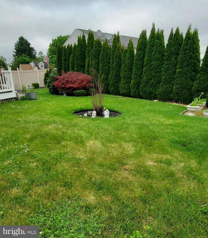 2111 PINEVIEW CIRCLE
