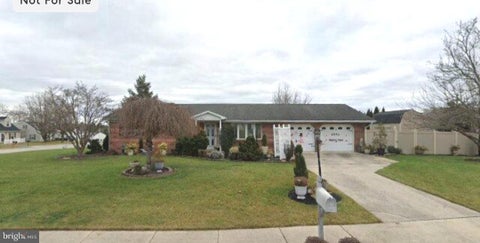 Homes For Sale - 2111 Pineview Circle<br/> DOVER, PA 17315