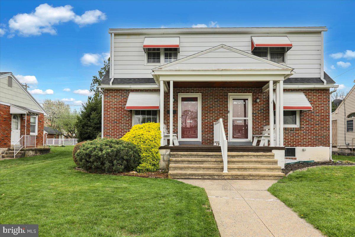 WEST LAWN - Residential