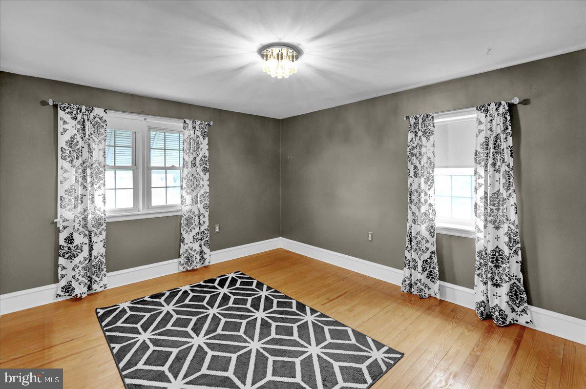 WEST LAWN - Residential