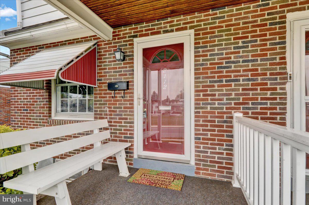 WEST LAWN - Residential