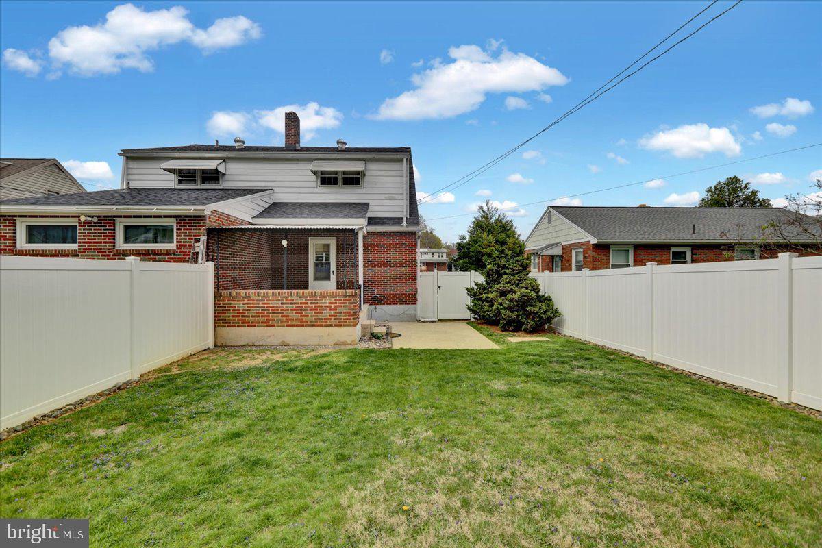 WEST LAWN - Residential