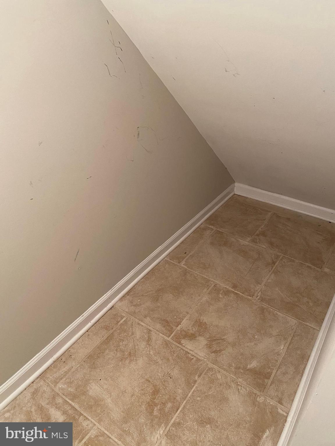 BALLOU - Residential