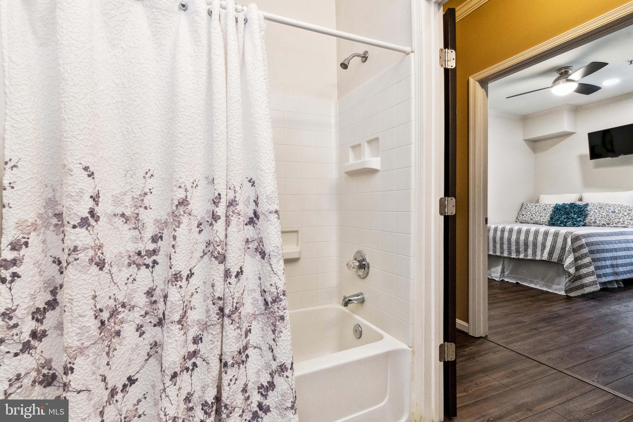 SEABREEZE AT HARBOR GATES - Residential