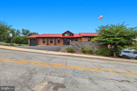 Photo of 23 S Colonial Drive, HAGERSTOWN, MD 21740 (MLS # MDWA2039496)