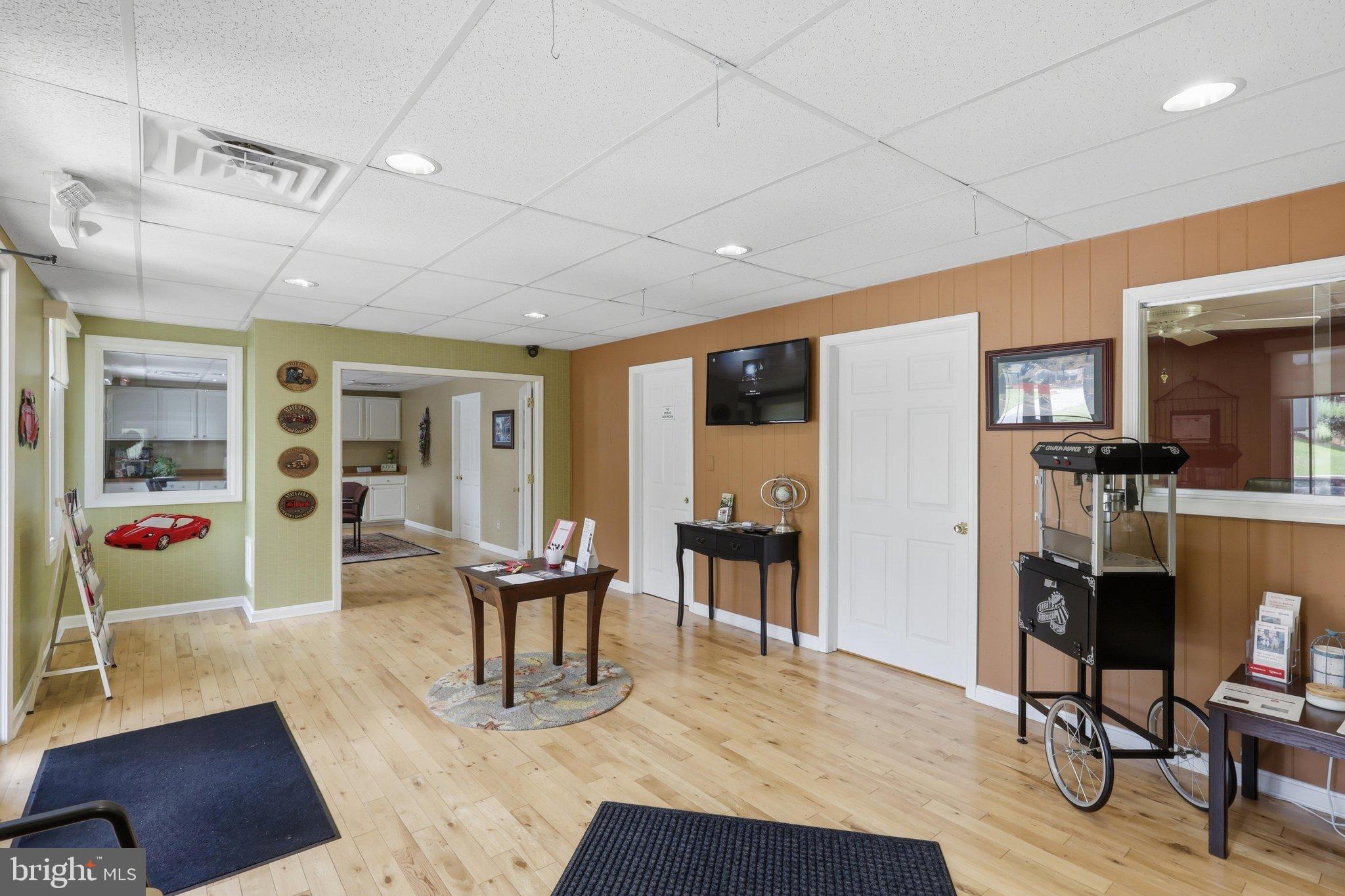 23 S COLONIAL DRIVE