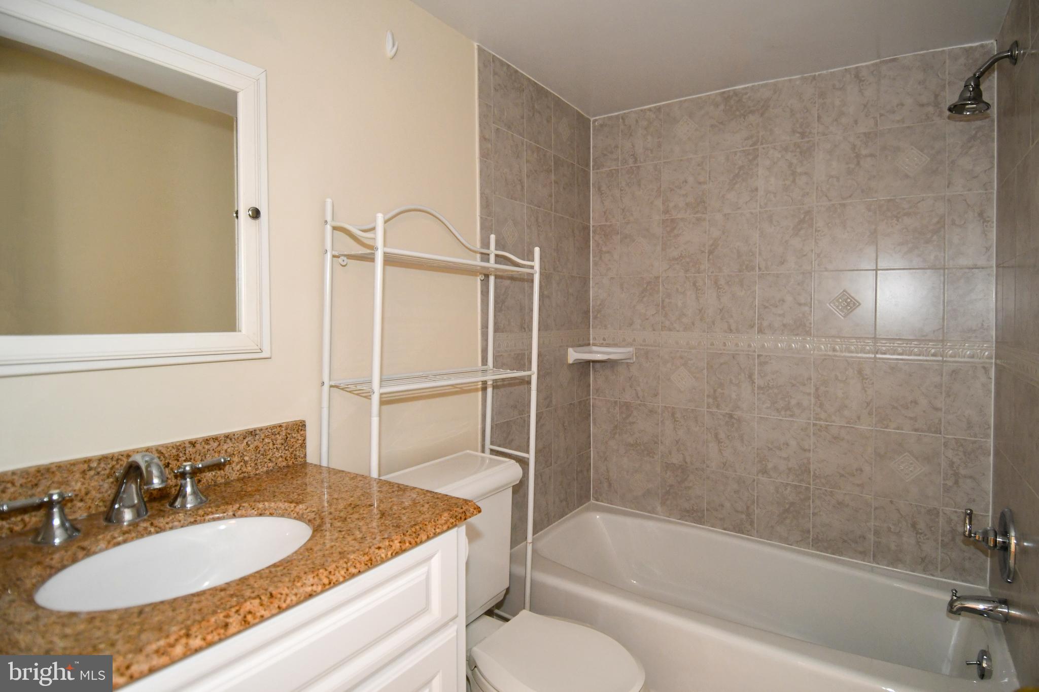 AMERICANA CENTRE - Residential