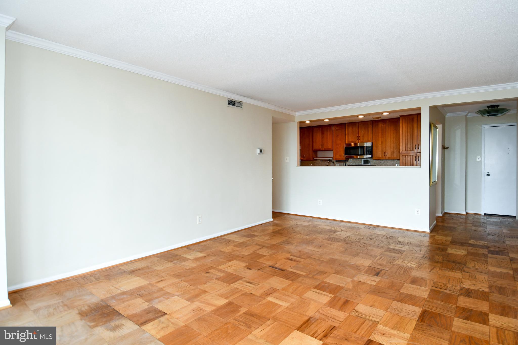 4 MONROE STREET 4-1305