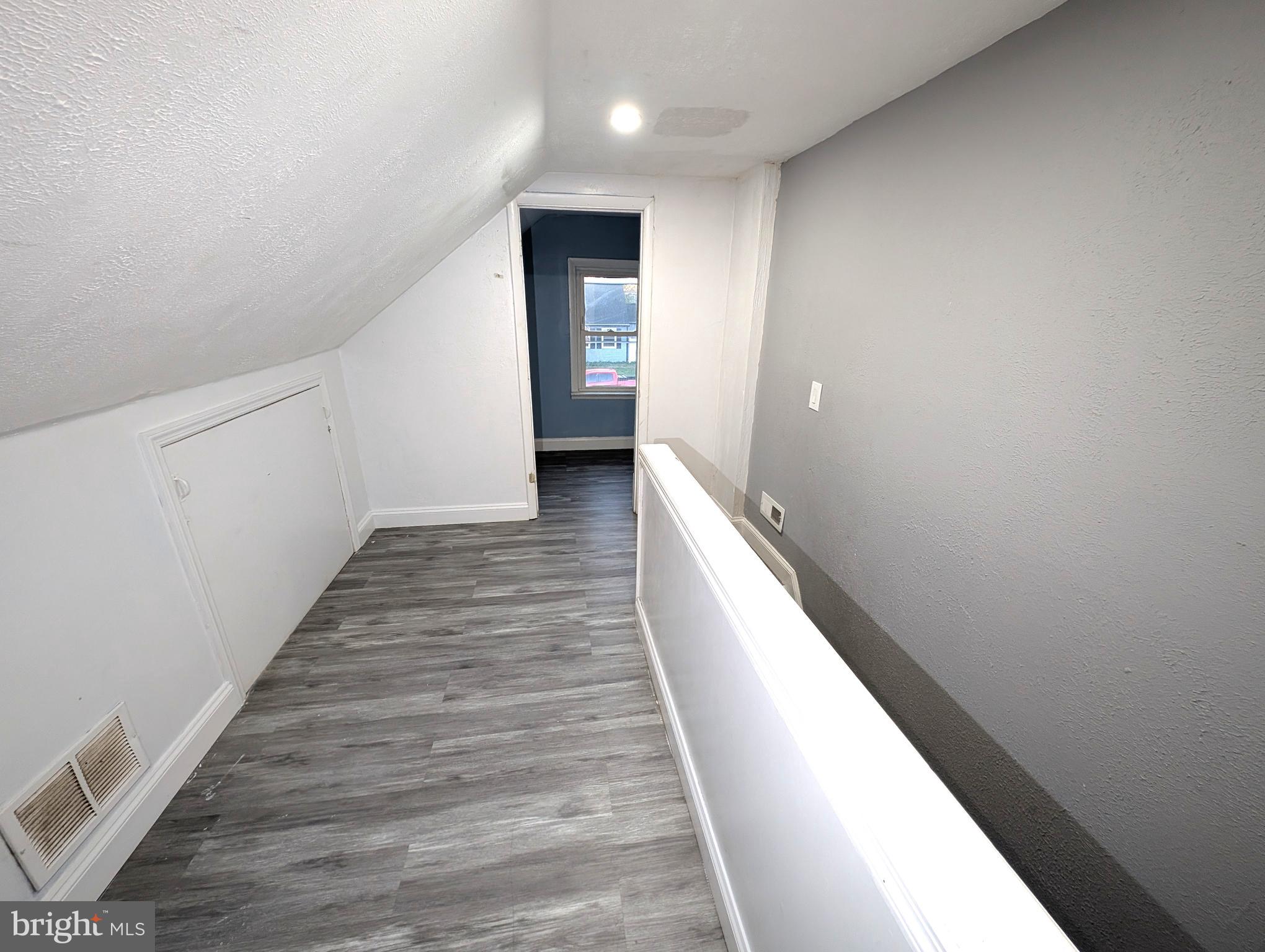 WATERS EDGE - Residential