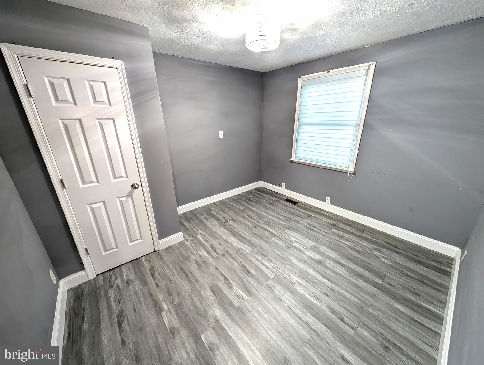 WATERS EDGE - Residential