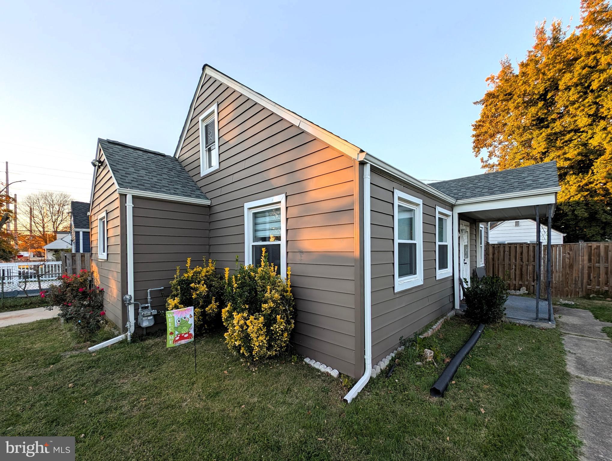 WATERS EDGE - Residential