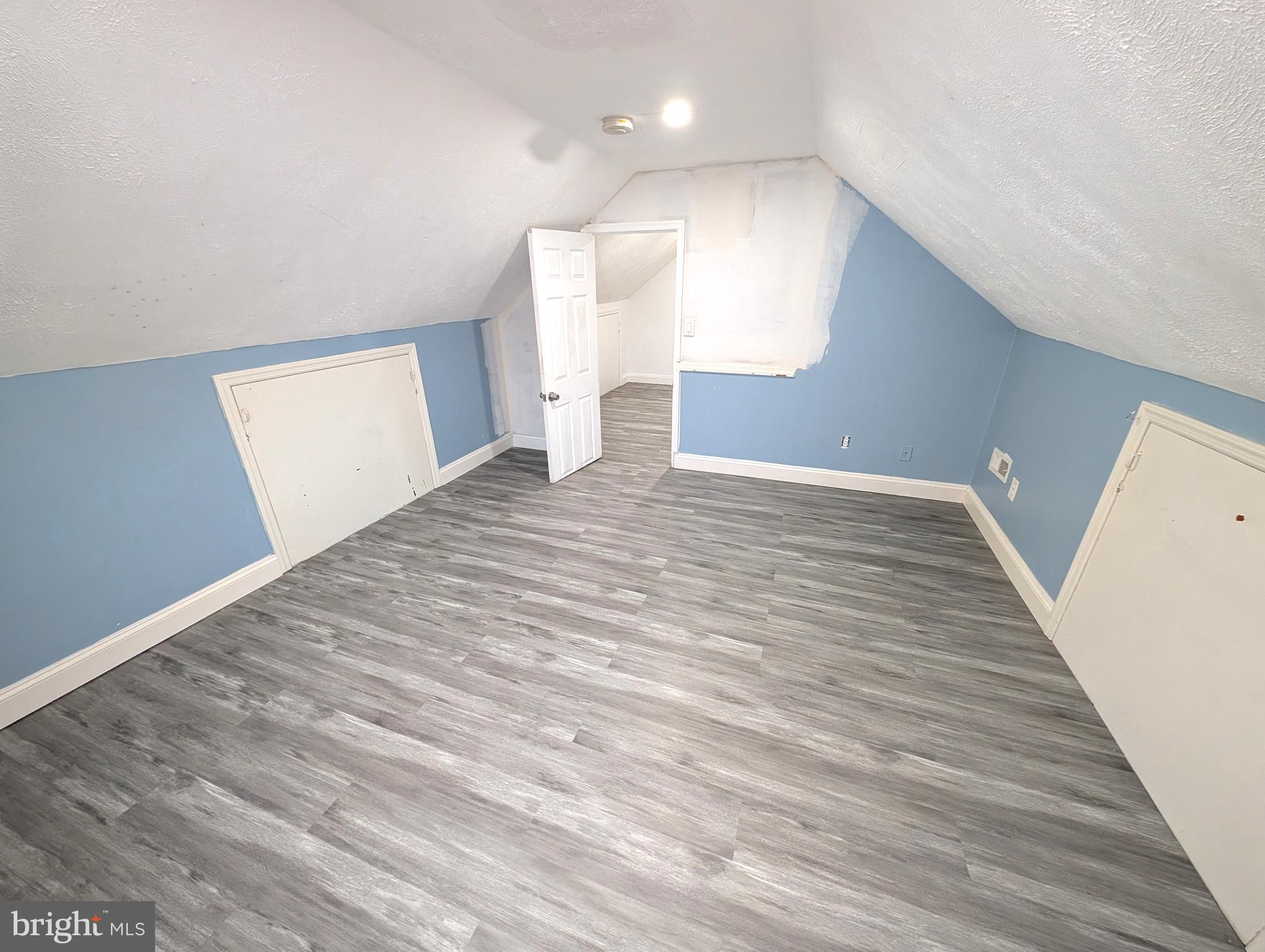 WATERS EDGE - Residential