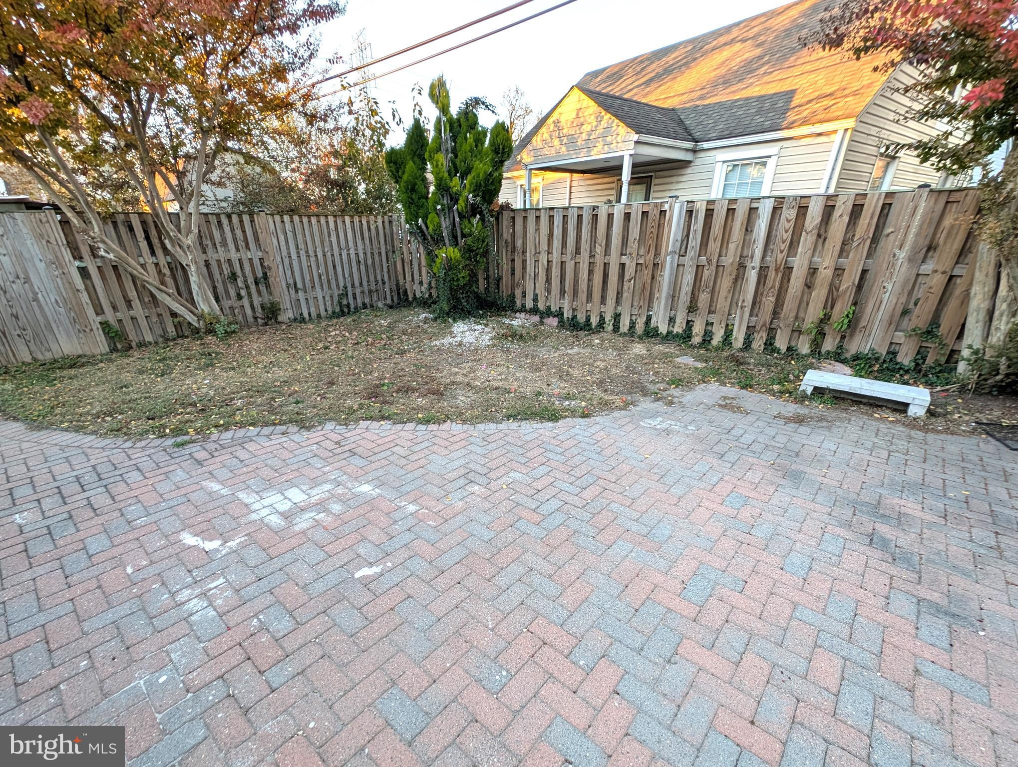 WATERS EDGE - Residential