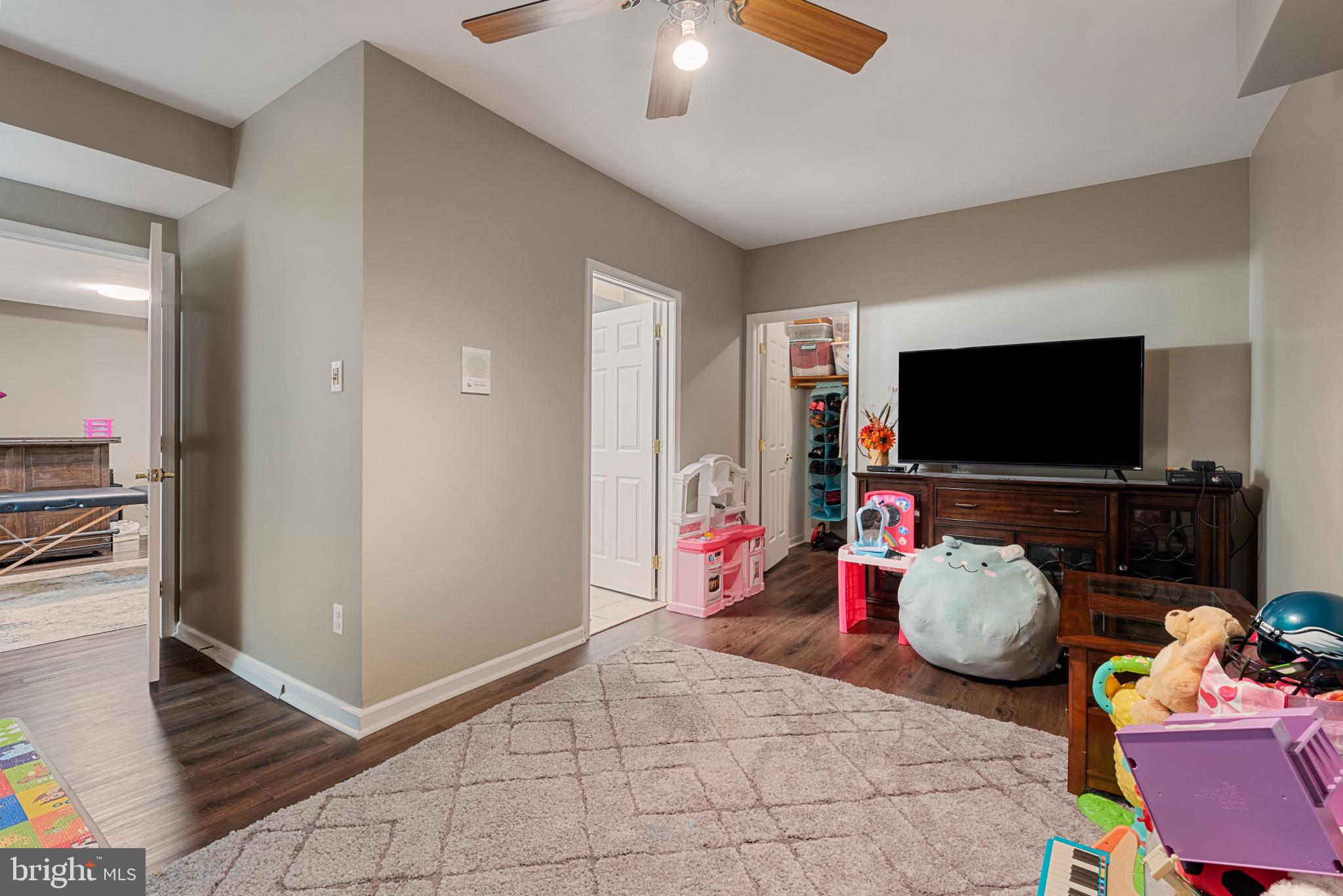 COVENTRY RIDGE - Residential