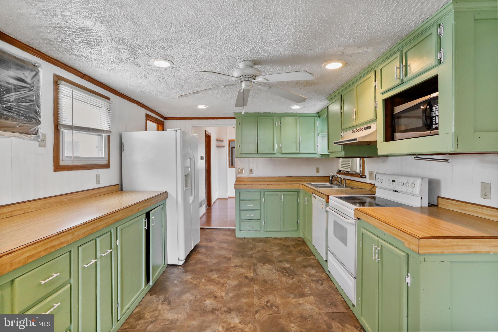 WILLOWBROOK - Residential