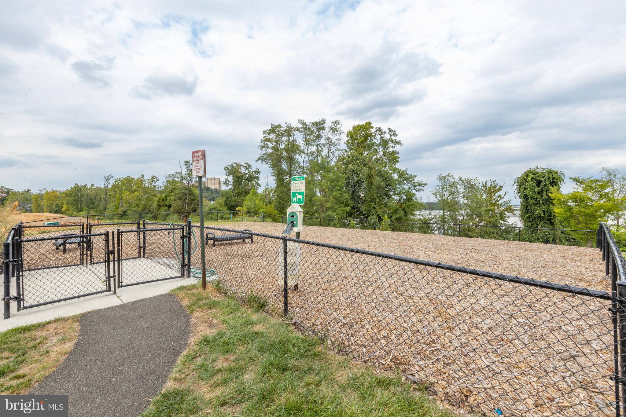 ISABELLA AT MONTICELLO MEWS - Residential Lease