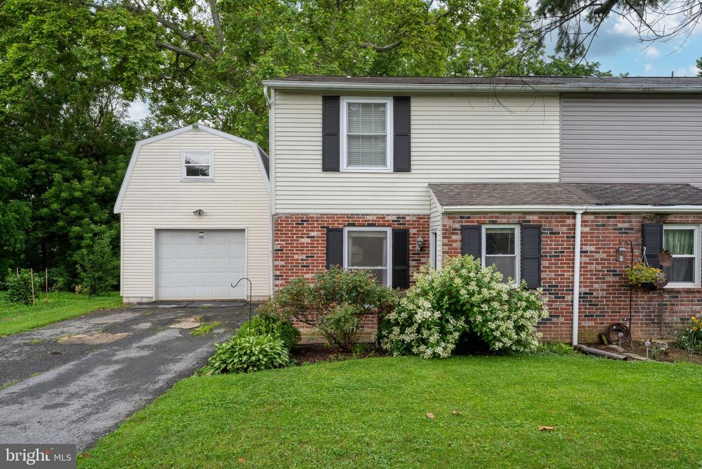 Photo of 538 Creekside Lane, MOUNT JOY, PA 17552 (MLS # PALA2071900)