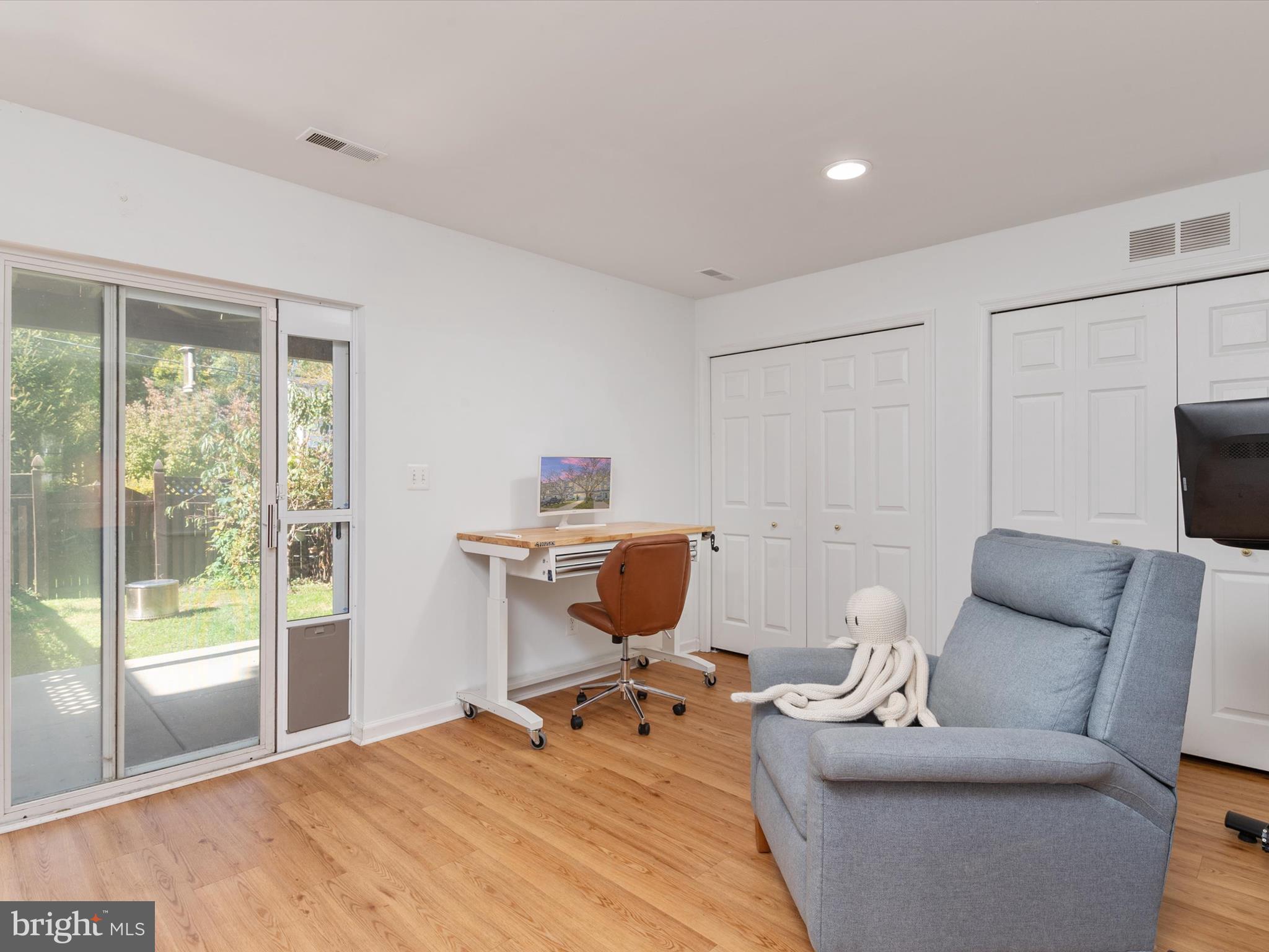 COURTS AT BELLE POINTE - Residential