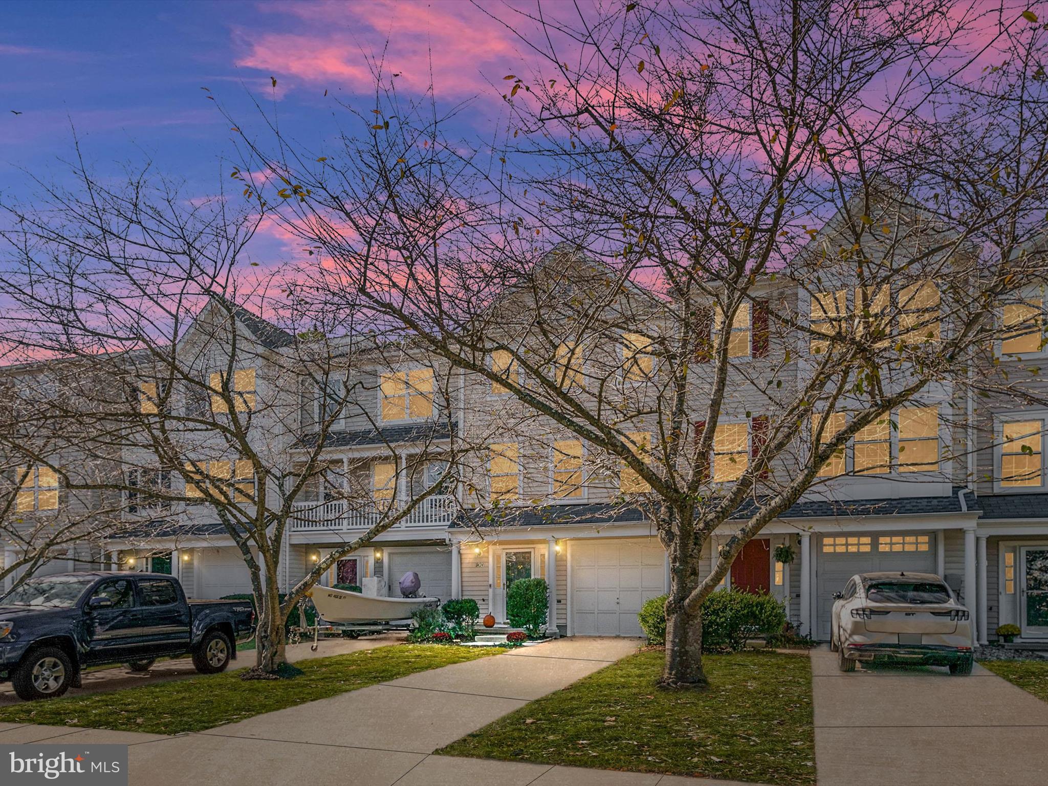 COURTS AT BELLE POINTE - Residential