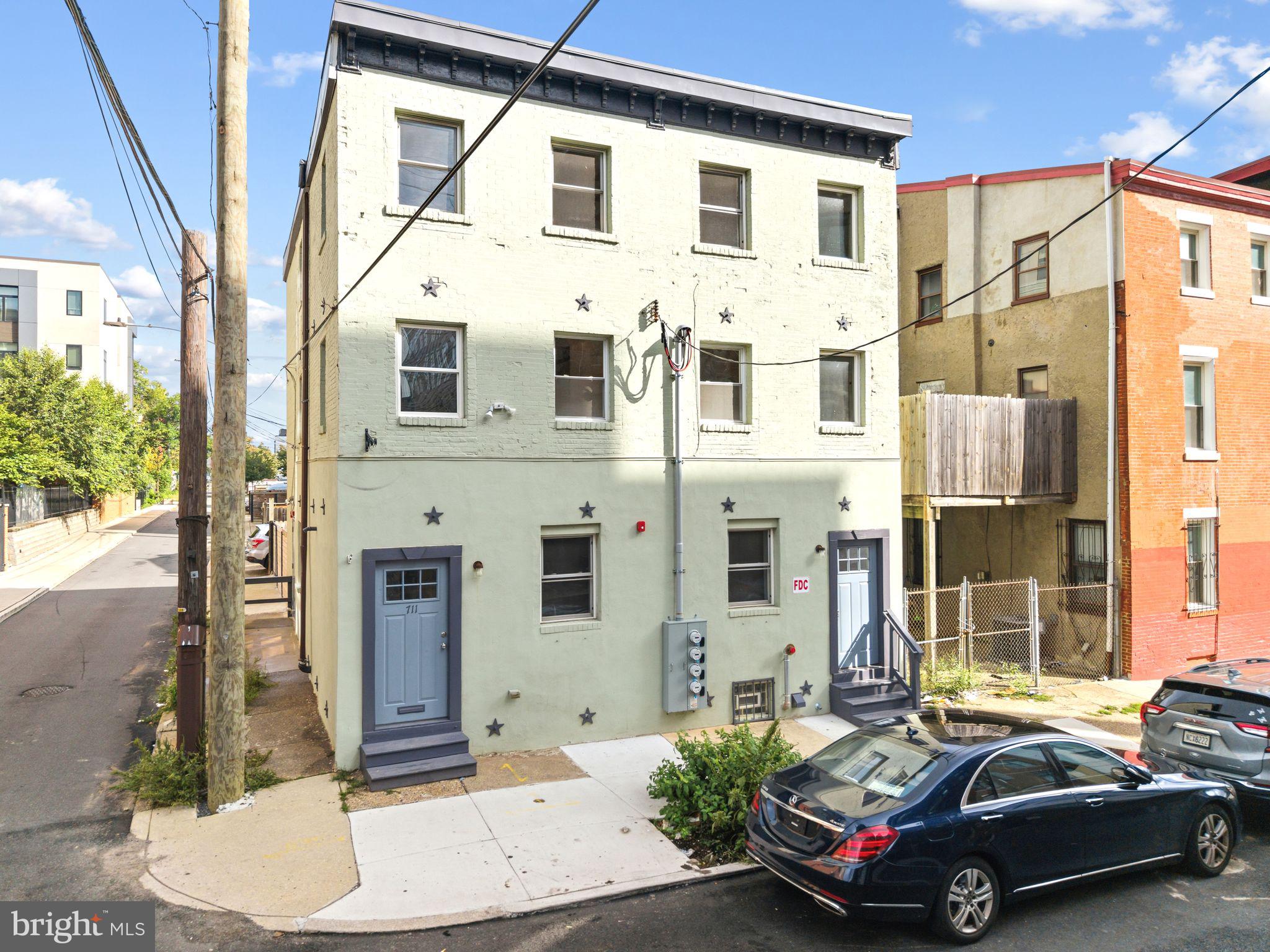 711 W THOMPSON STREET