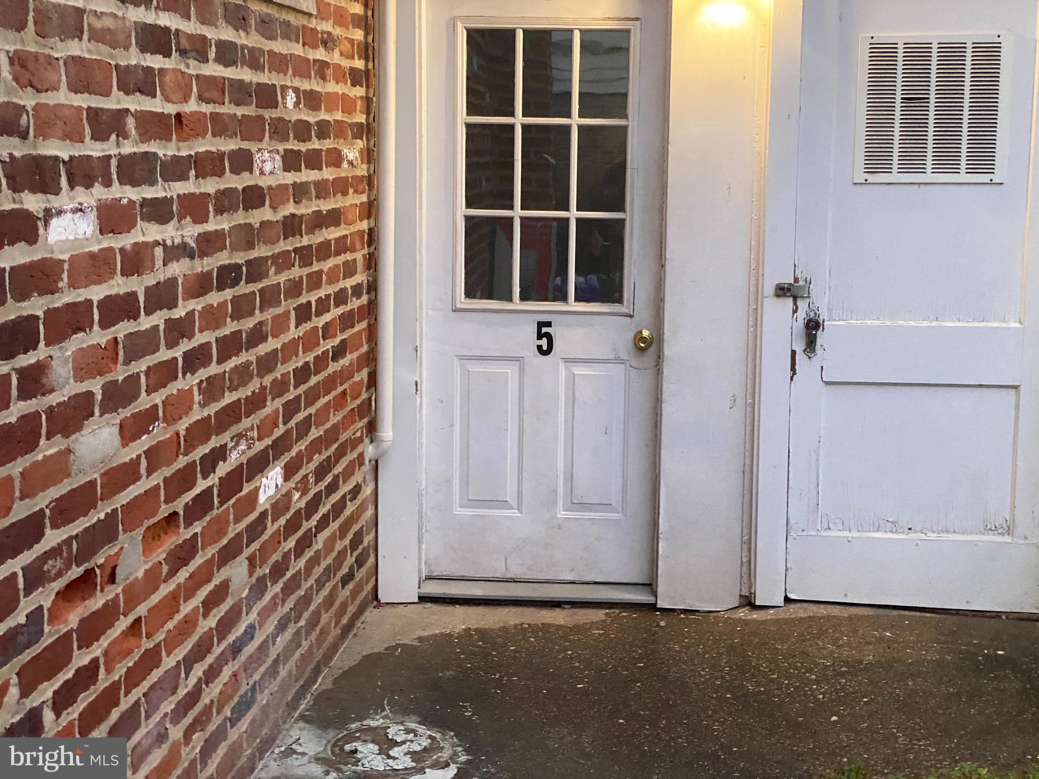 DOWNTOWN FREDERICKSBURG - Residential Lease