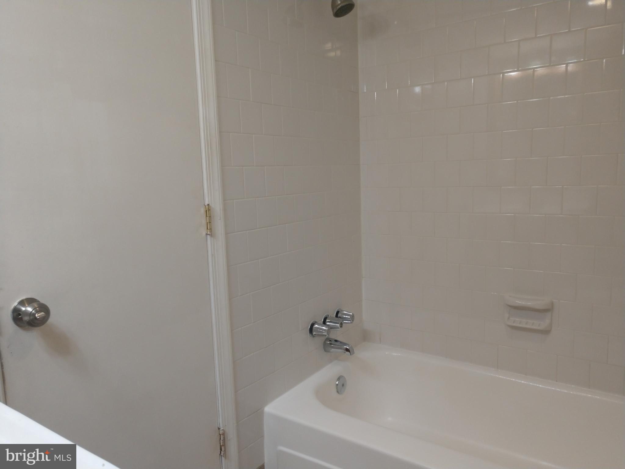 OCCOQUAN RIDGE CONDO - Residential Lease