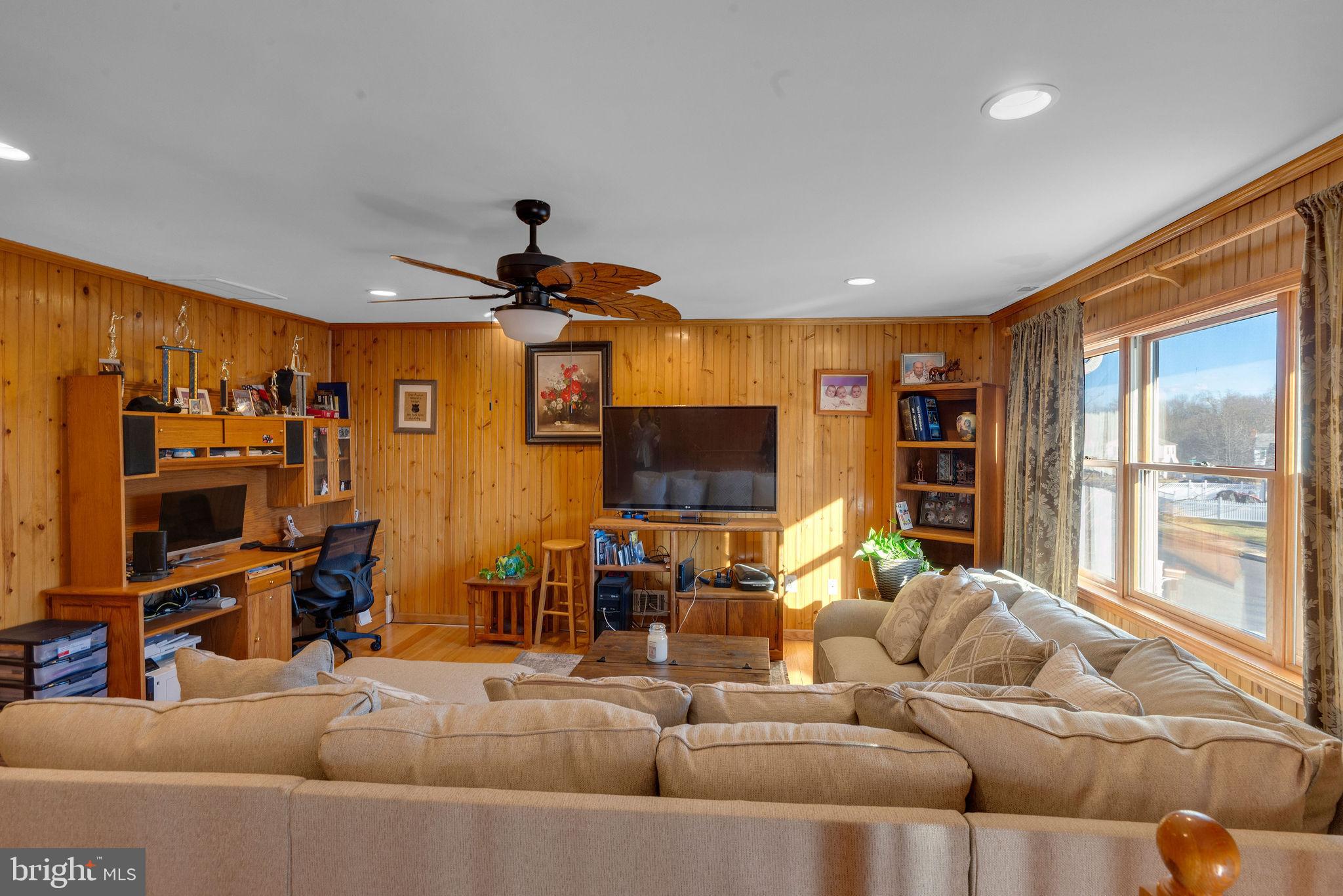 VILLAGE OF NOTTING - Residential