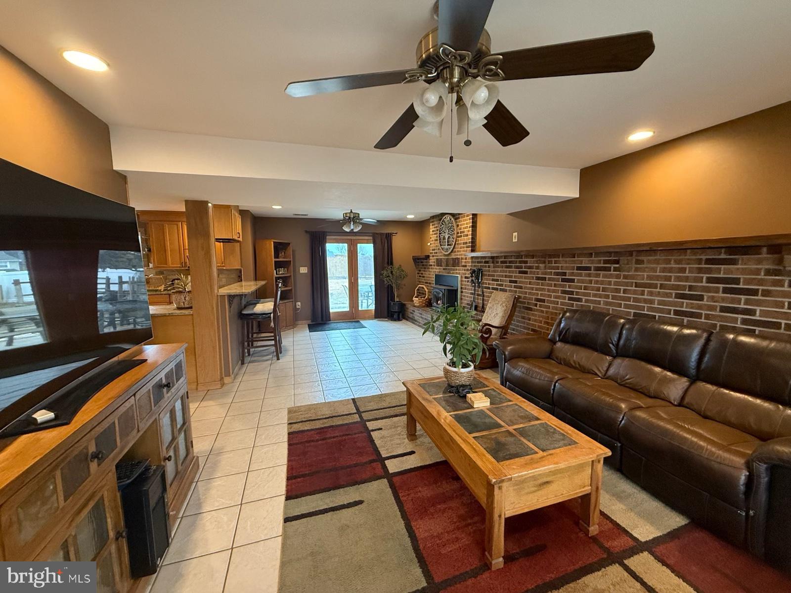 VILLAGE OF NOTTING - Residential