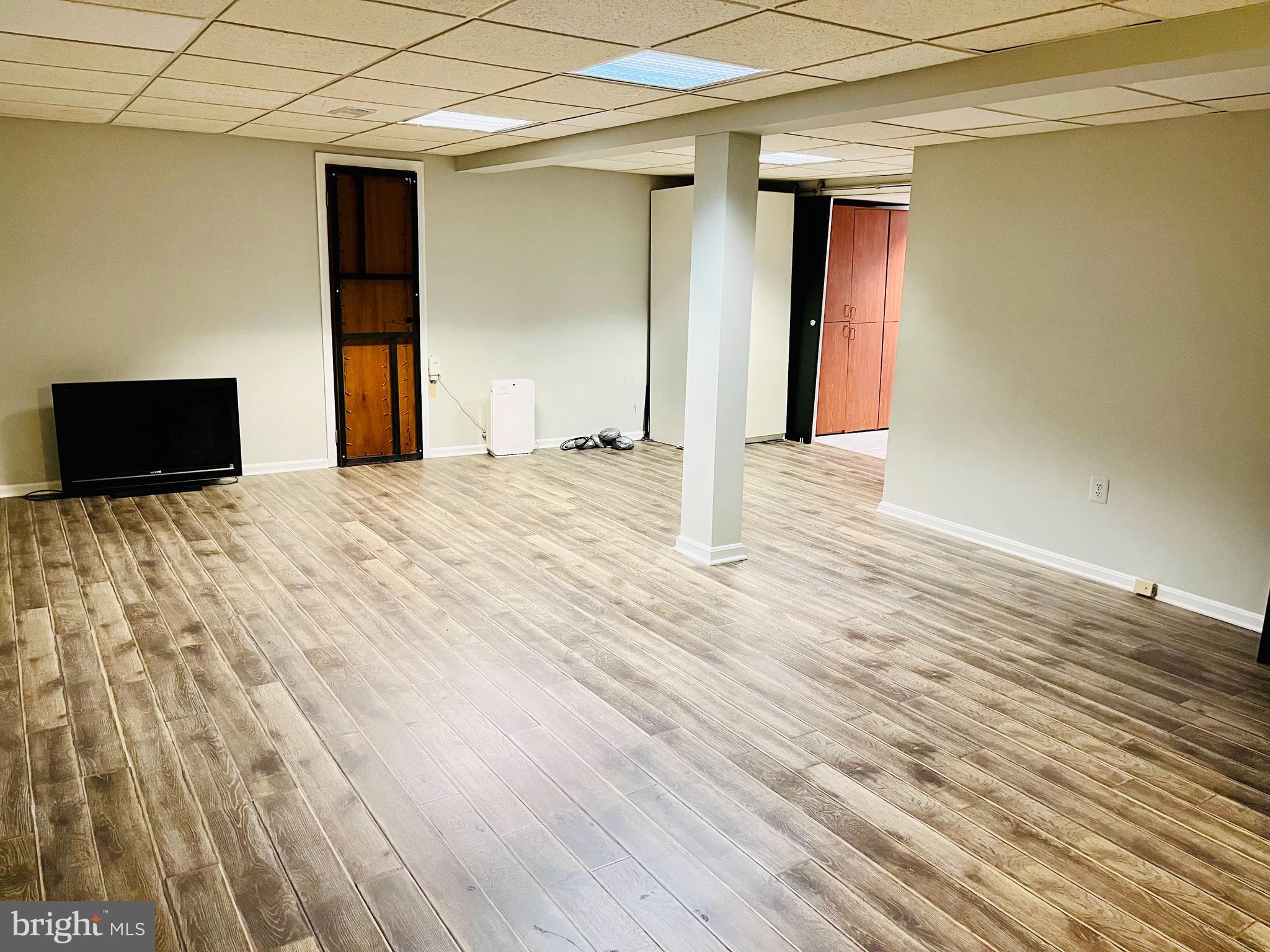 SNOWDENS MILL - Residential