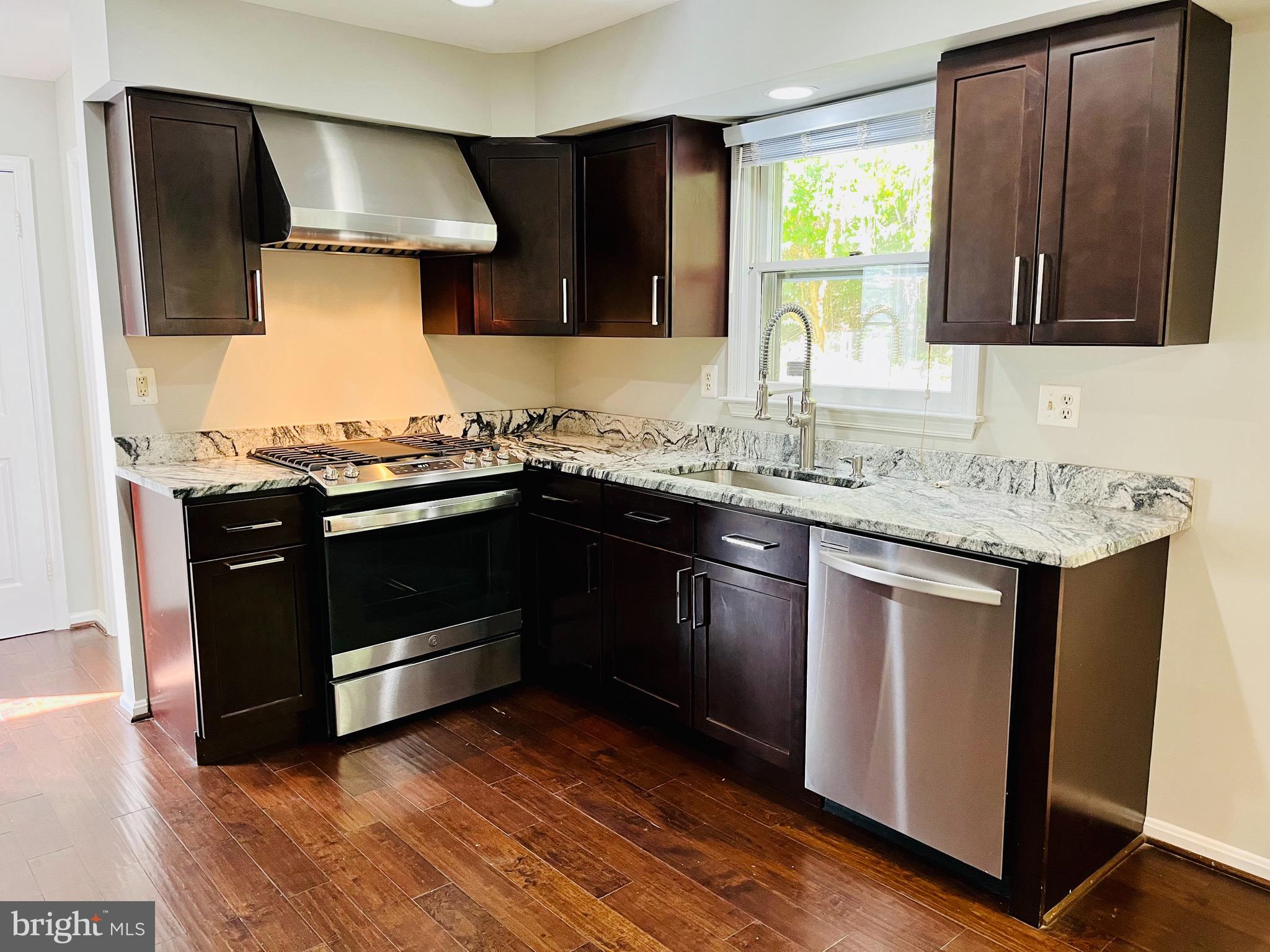 SNOWDENS MILL - Residential