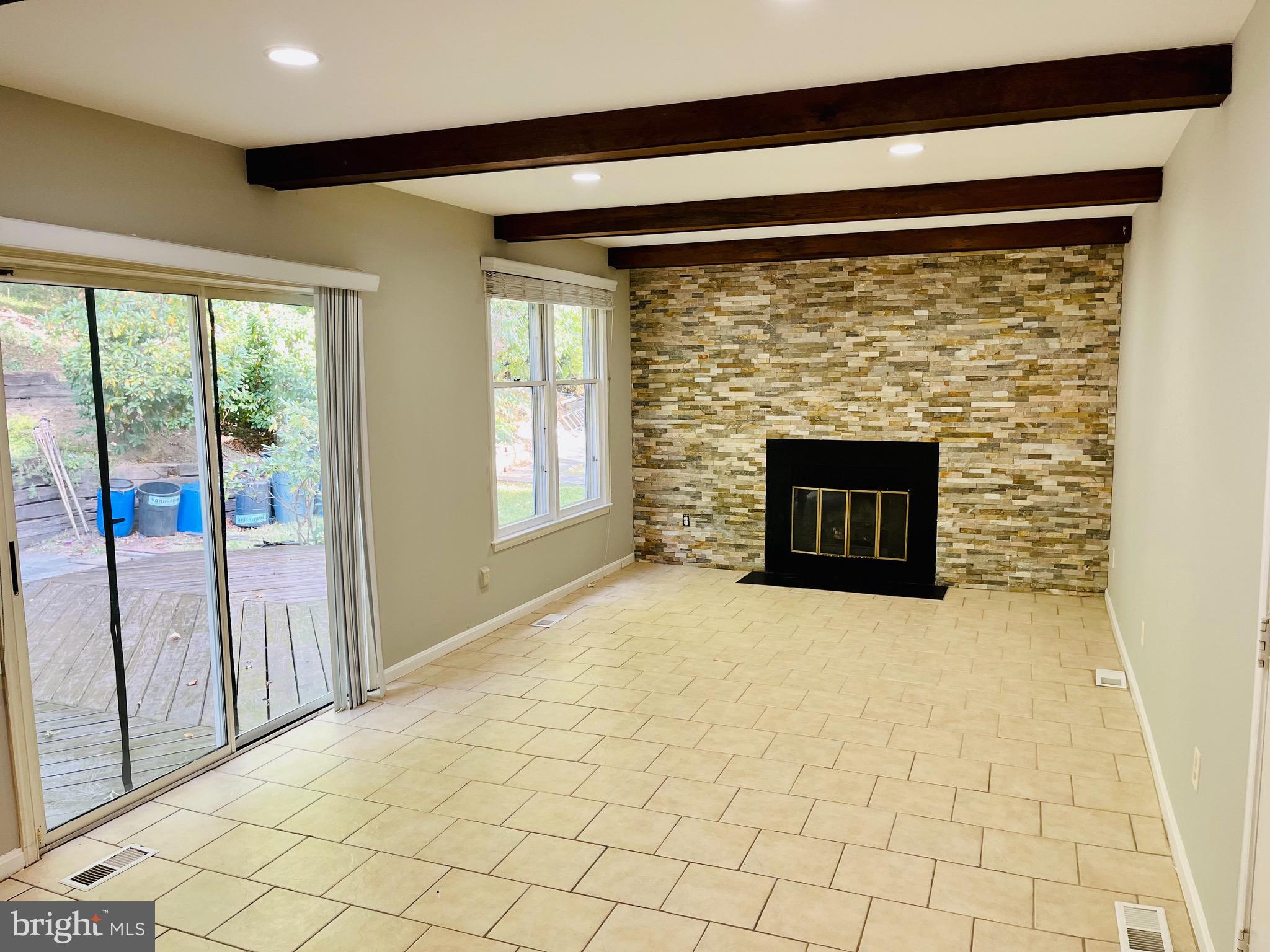 SNOWDENS MILL - Residential