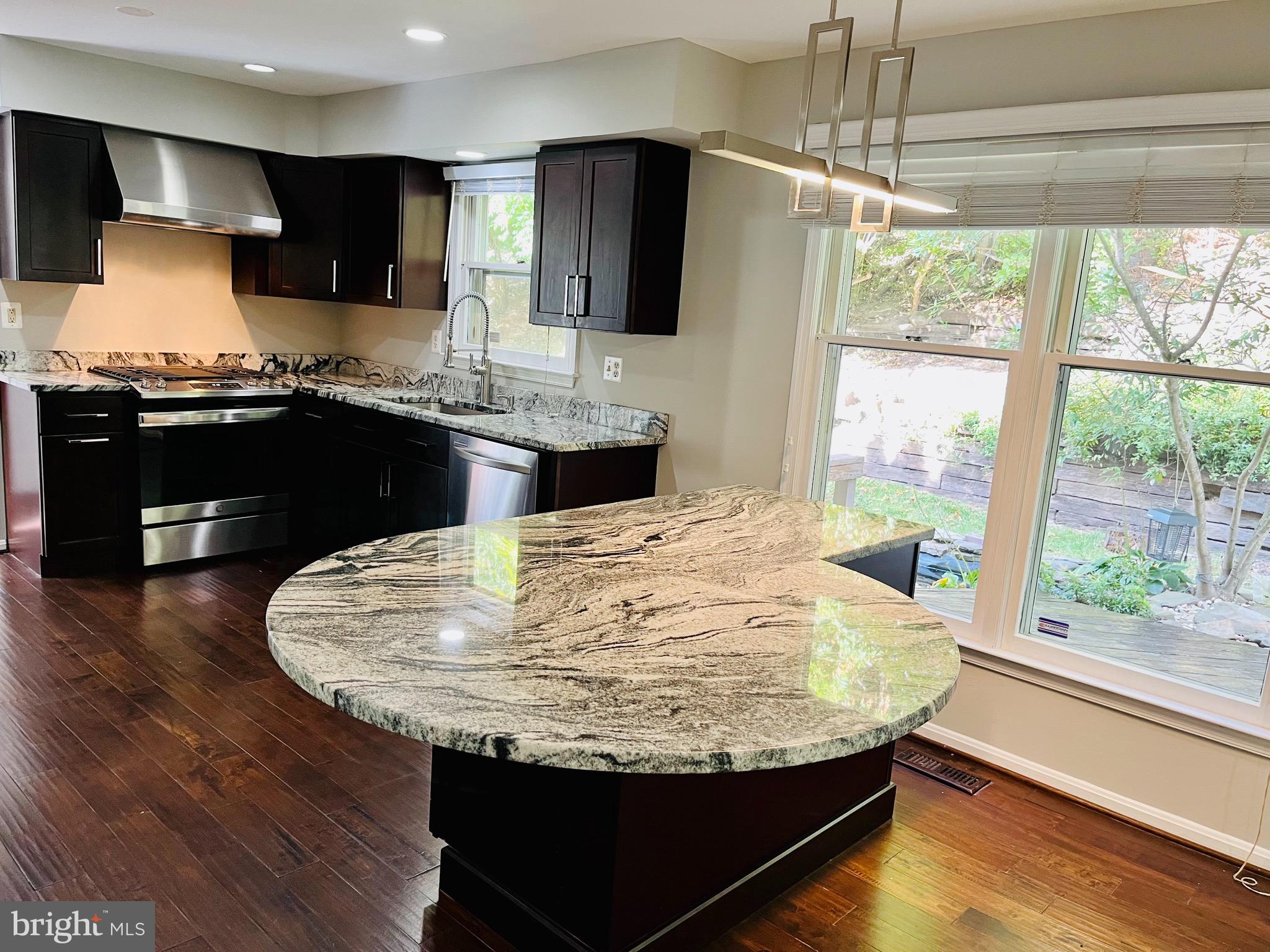 SNOWDENS MILL - Residential