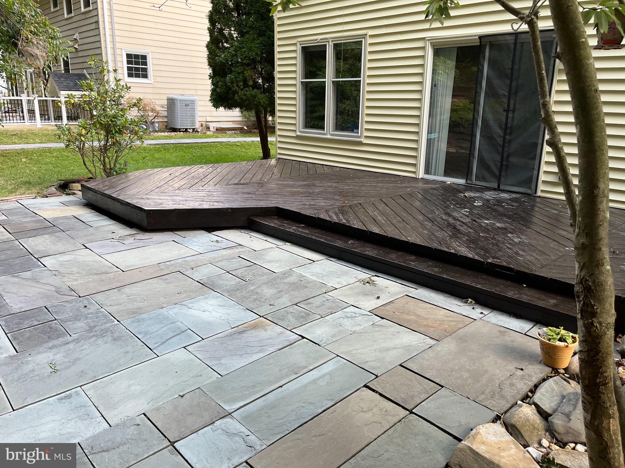 SNOWDENS MILL - Residential