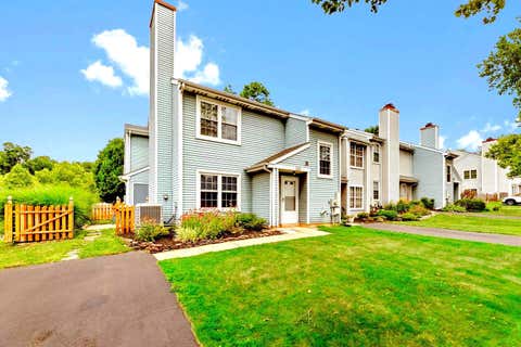 Condo For Sale - 119 Carousel Circle<br/> Bucks County, CHALFONT, PA 18901