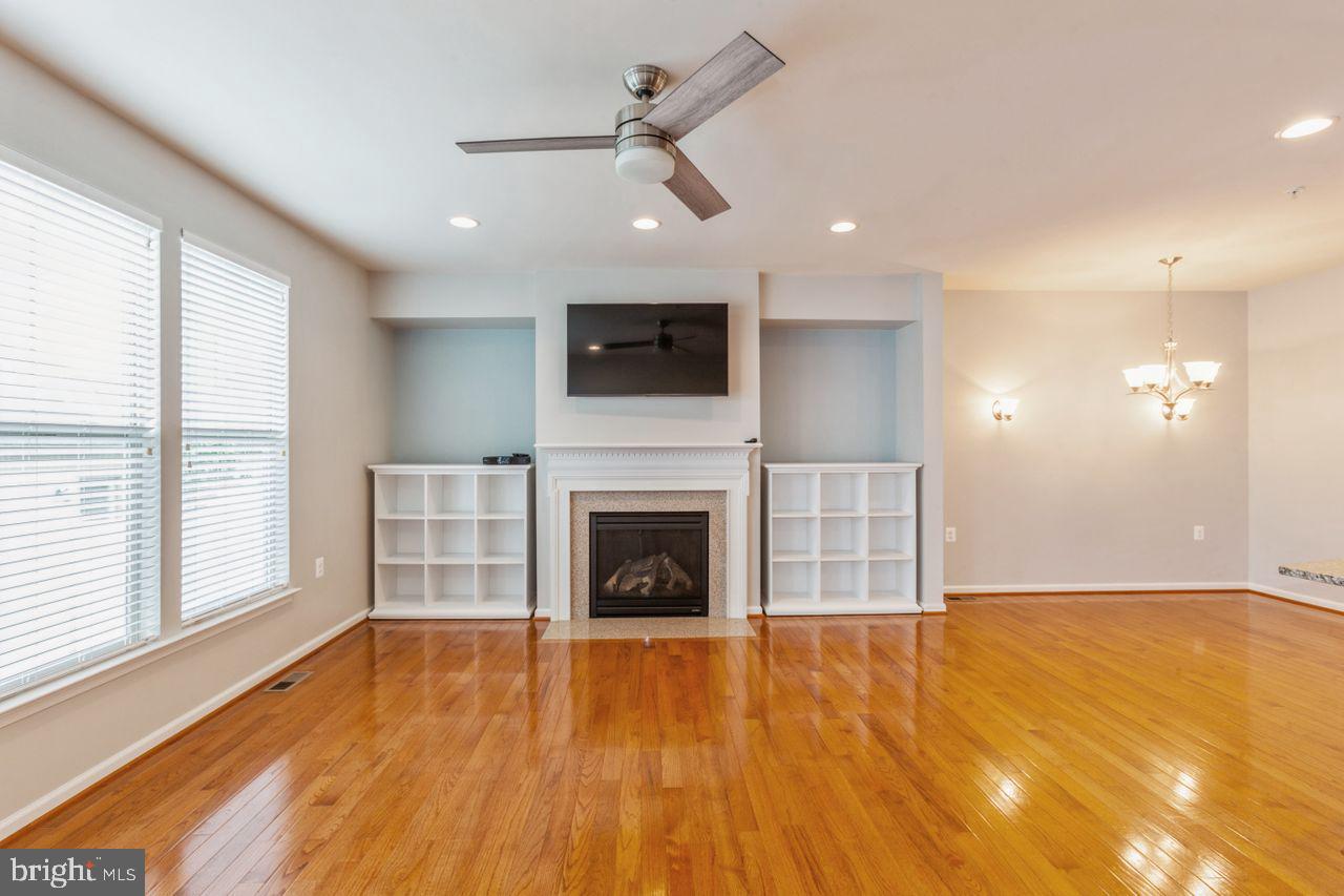 WORMANS MILL - Residential