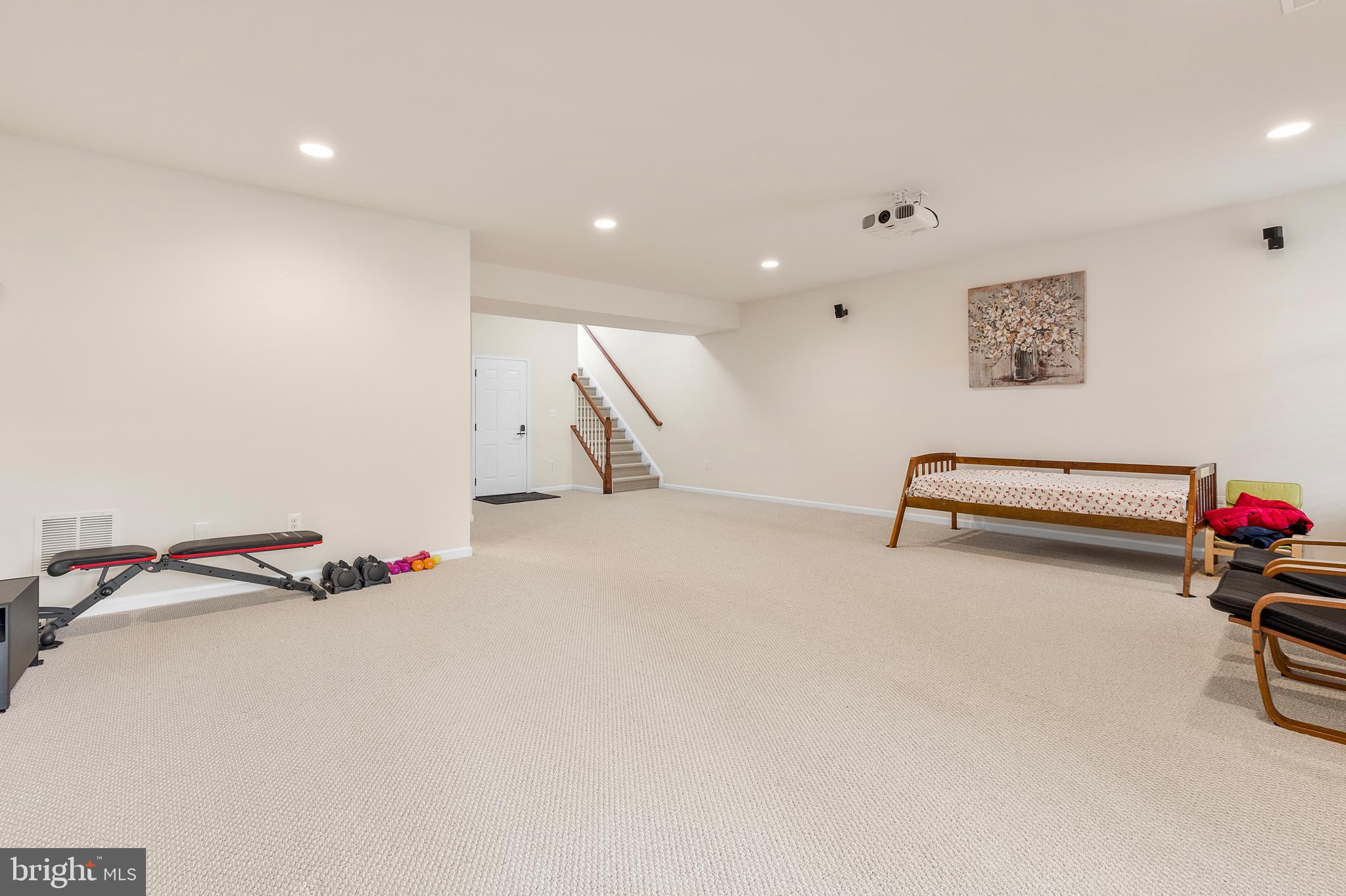 LOUDOUN VALLEY - Residential