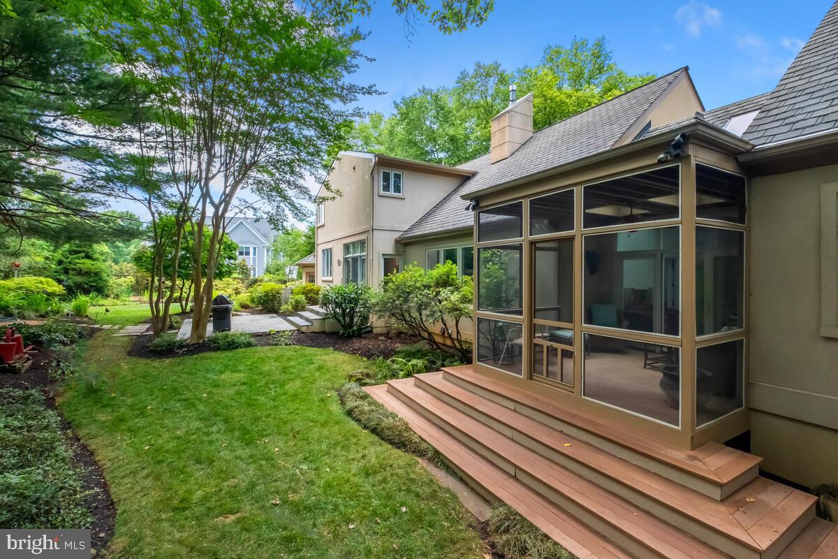 LUXMANOR - Residential