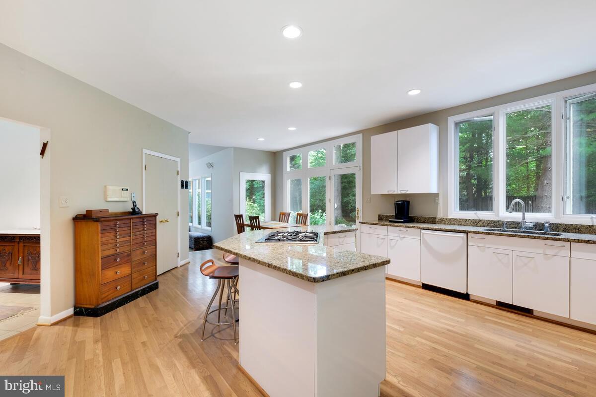 LUXMANOR - Residential